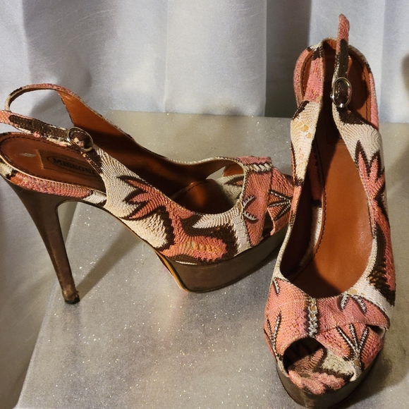 * * BOGO MISSONI Sandals & Marc Jacobs sling back pumps - Picture 3 of 7